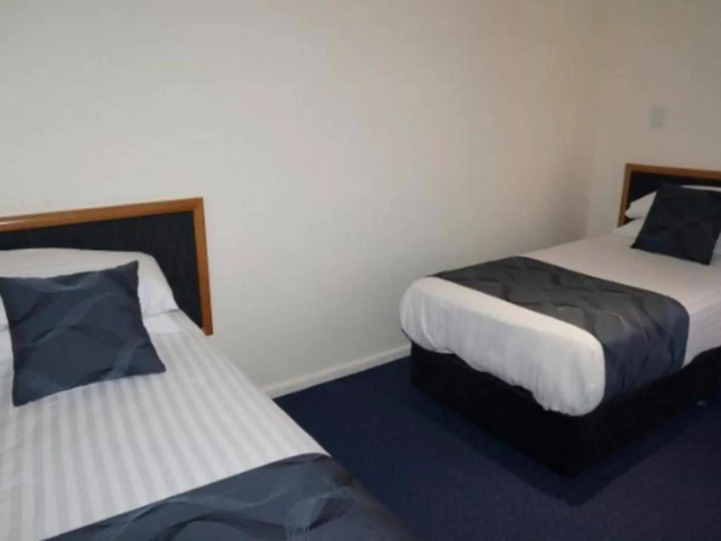 West End Motor Lodge