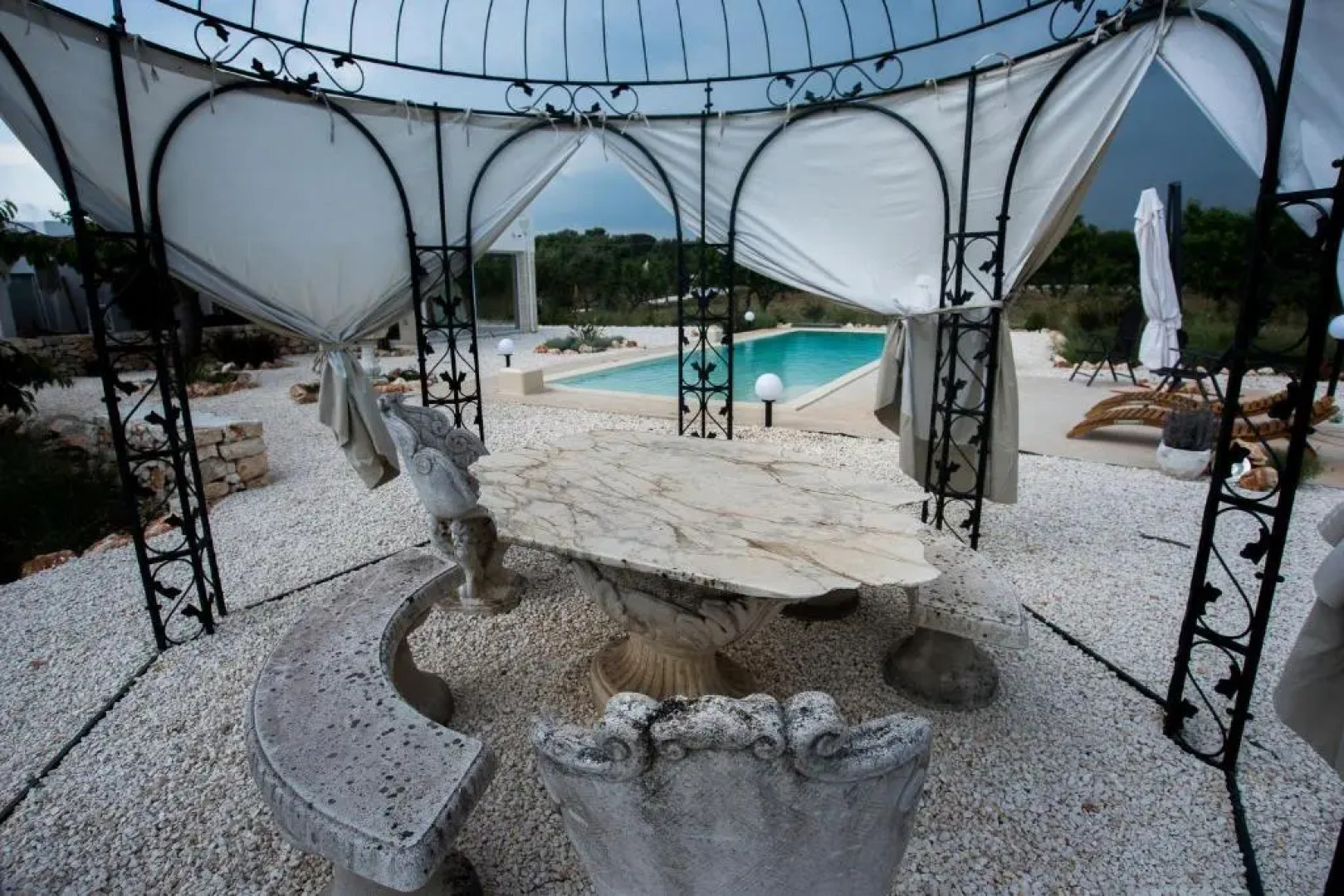 Lamia Tipica con Piscina