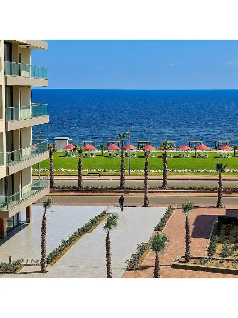 Chic & Spacious Retreat in Porto Said