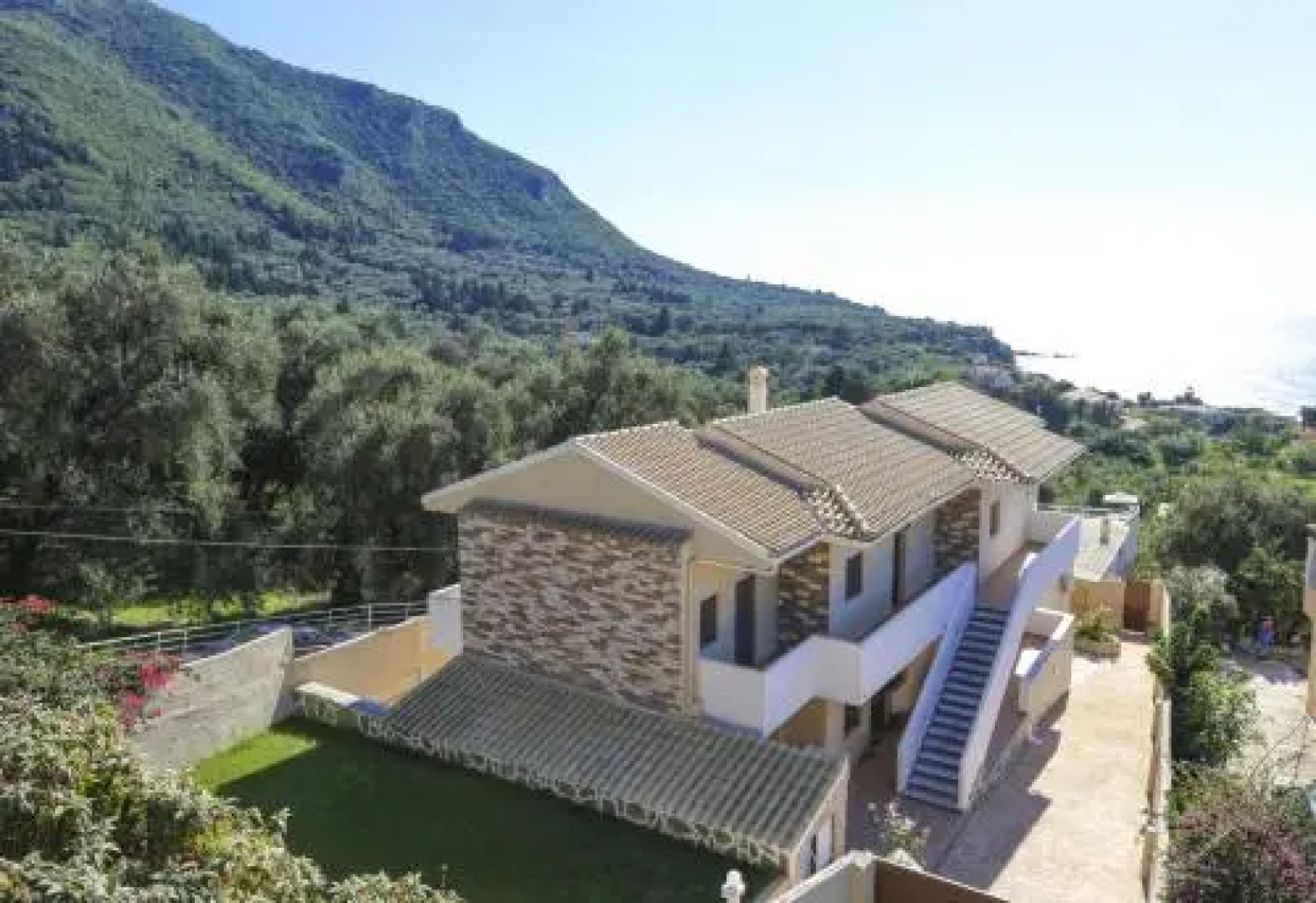 Paramonas Villa 0 Pool Air Con WiFi