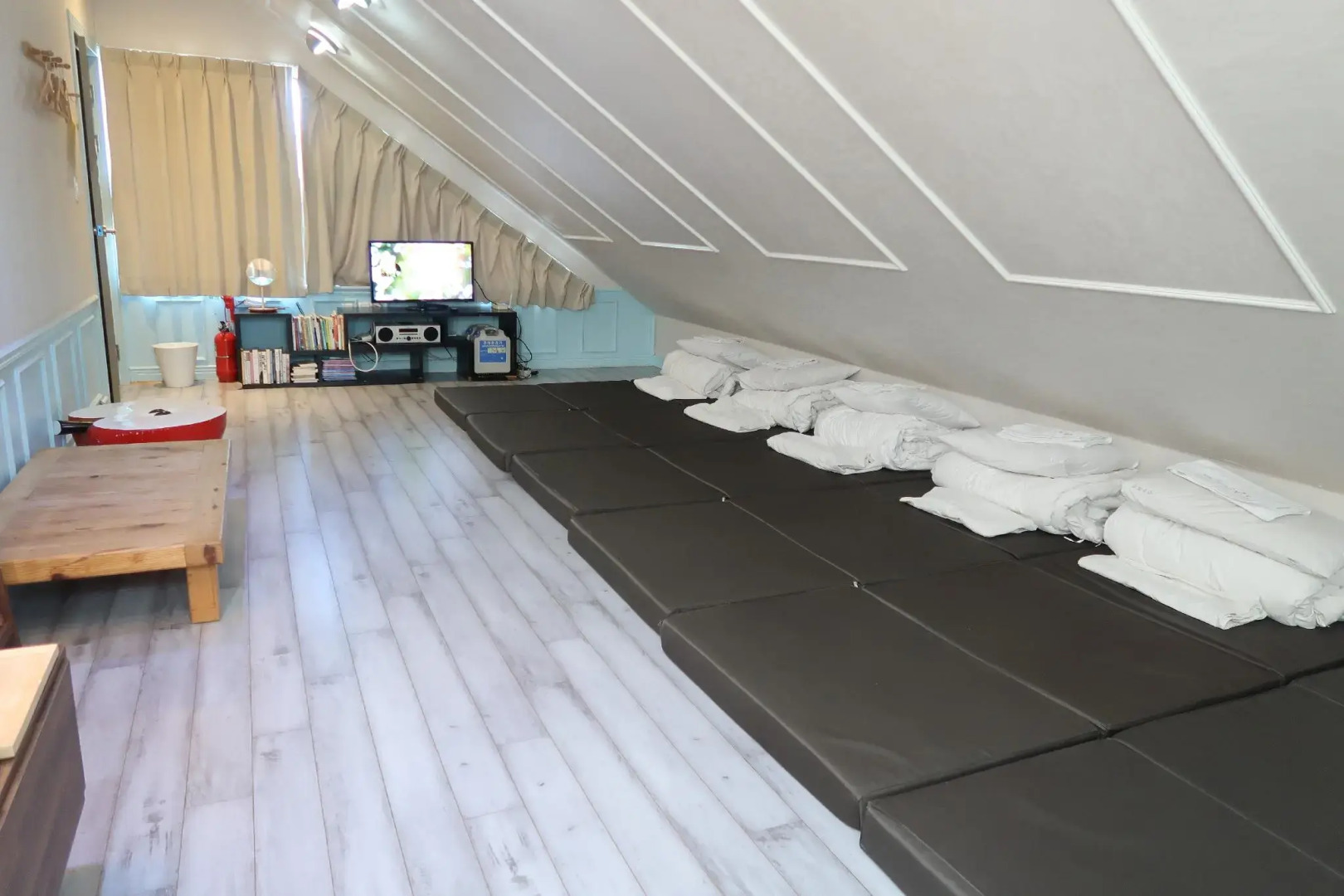 Andong Poong-gyung HOSTEL n LIBRARY