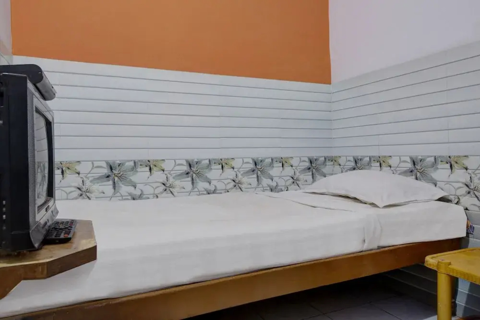 SPOT ON 38681 Sai Palace Lodging & Boarding