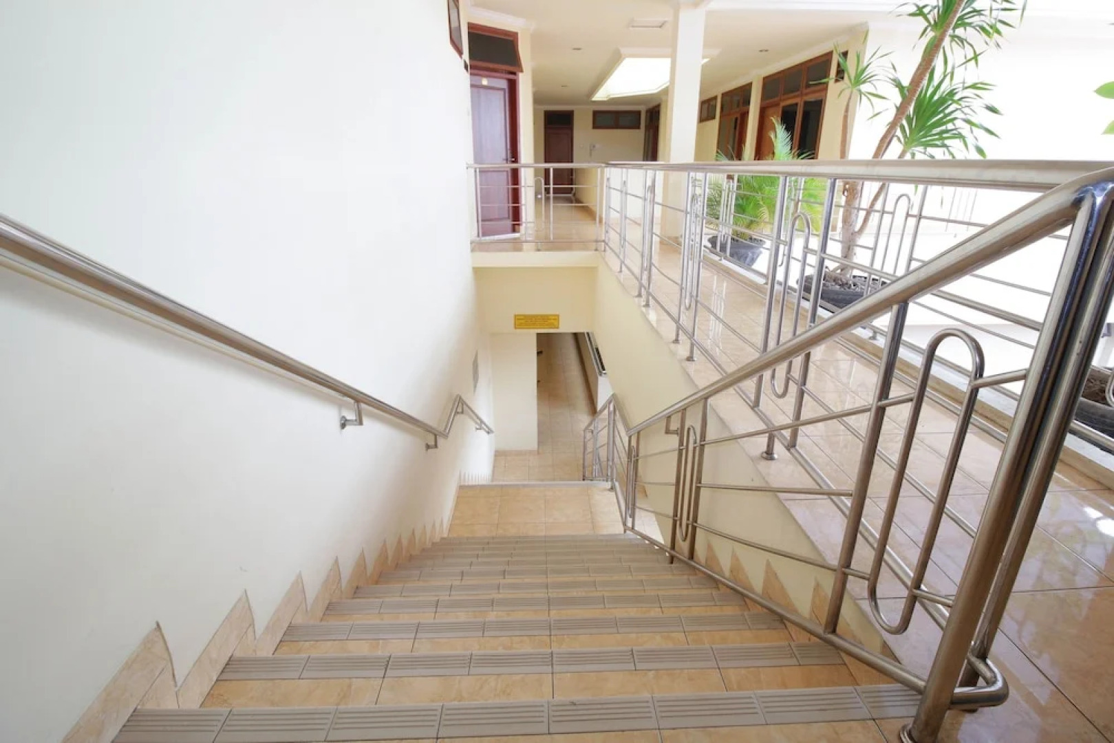 Airy Syariah Kejuron Mangga 4 Madiun