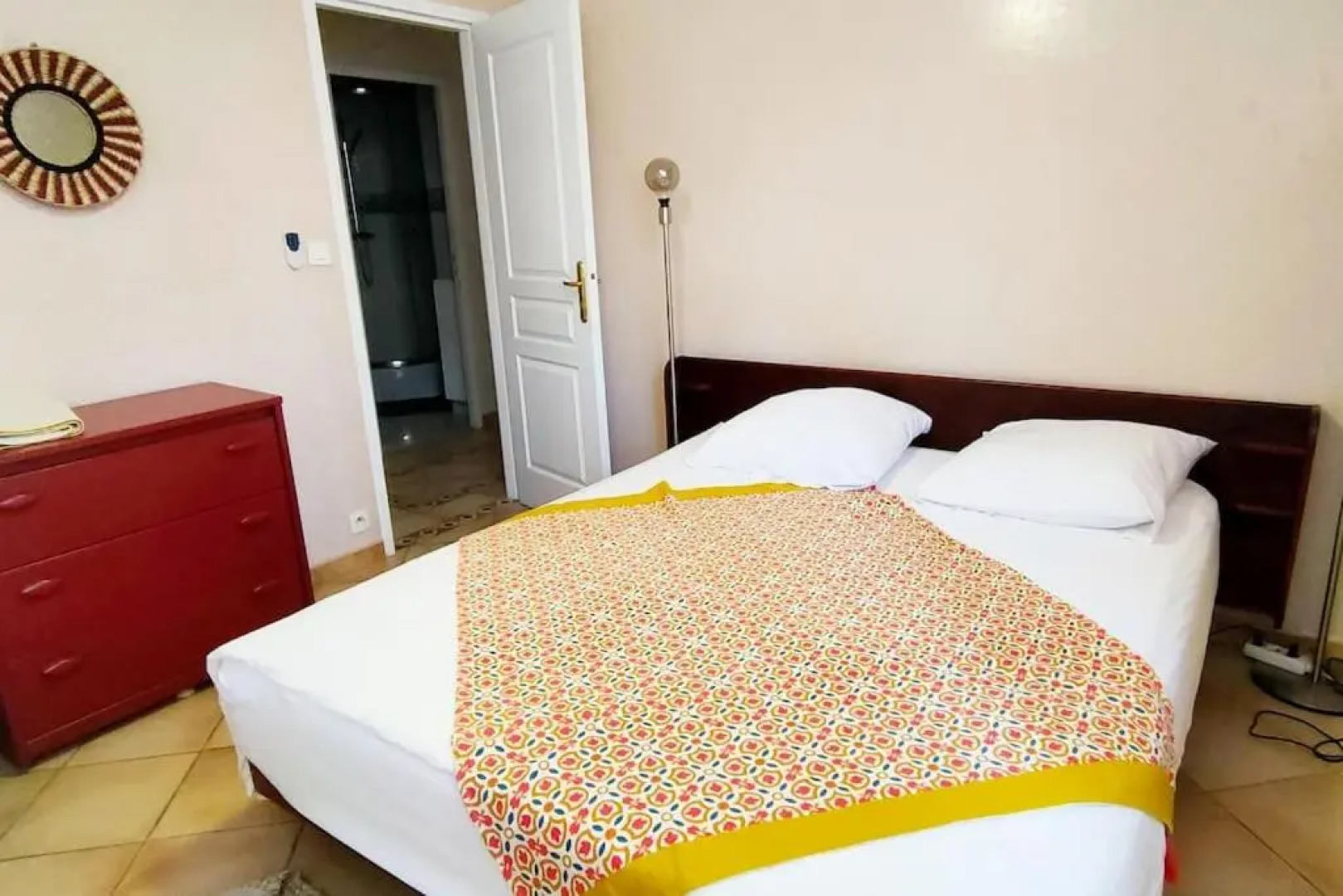 LE PRADET 50m de la plage T2 tout confort LESCLESDENICOLE