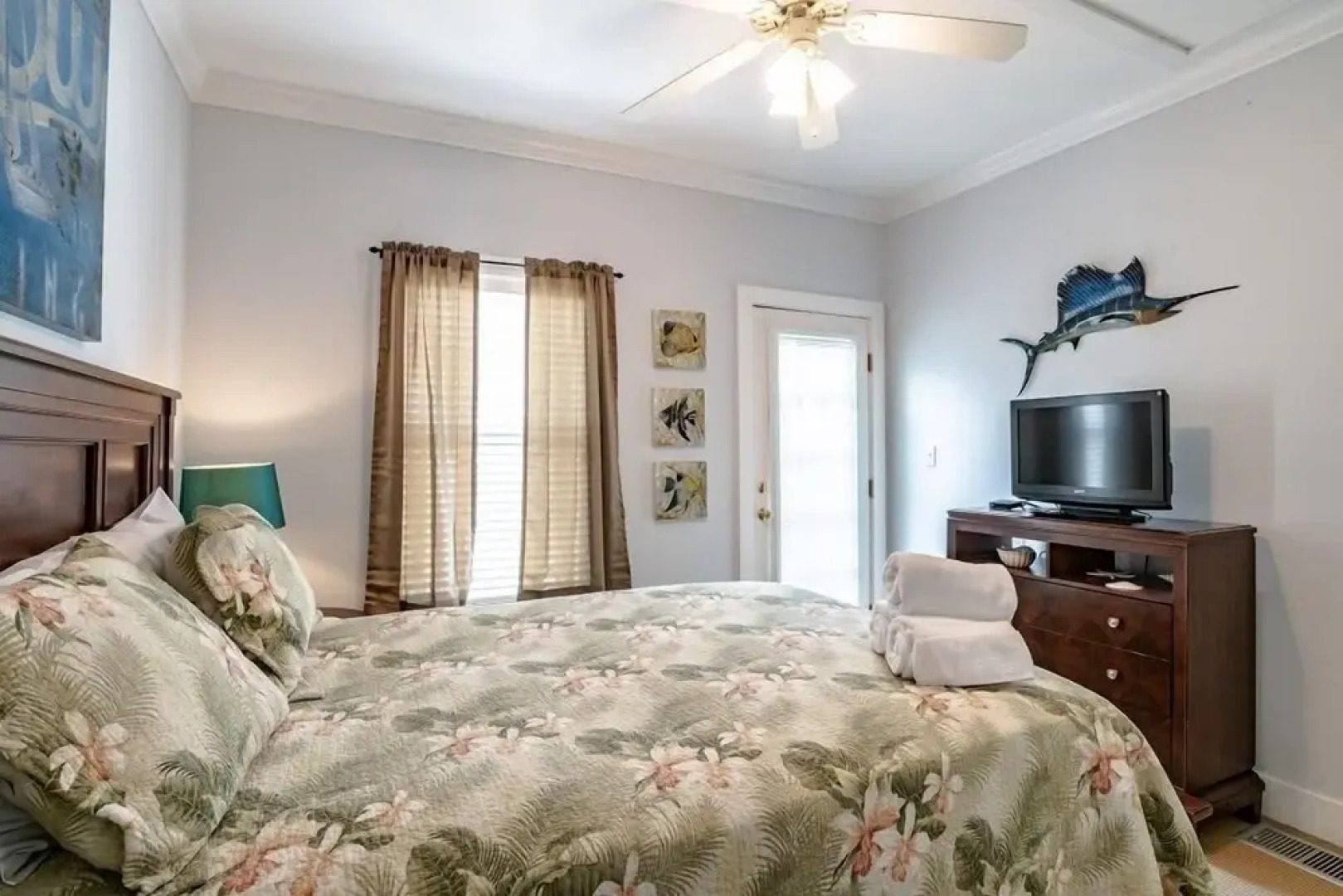 Living It Up 12B - 3 Br Condo