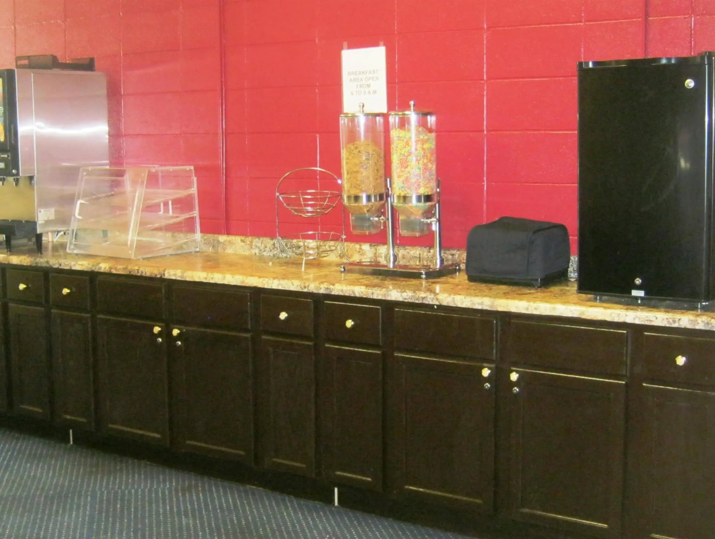 Faribault Hometown Inn & Suites