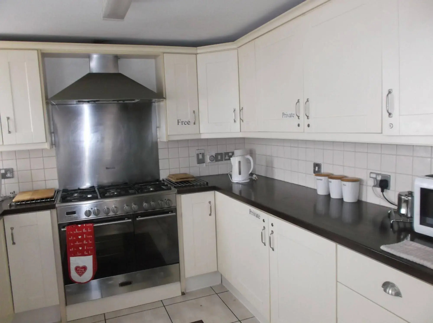 Fairman House - Hostel