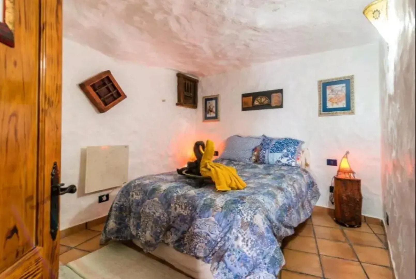 Silence's Cave Rural House