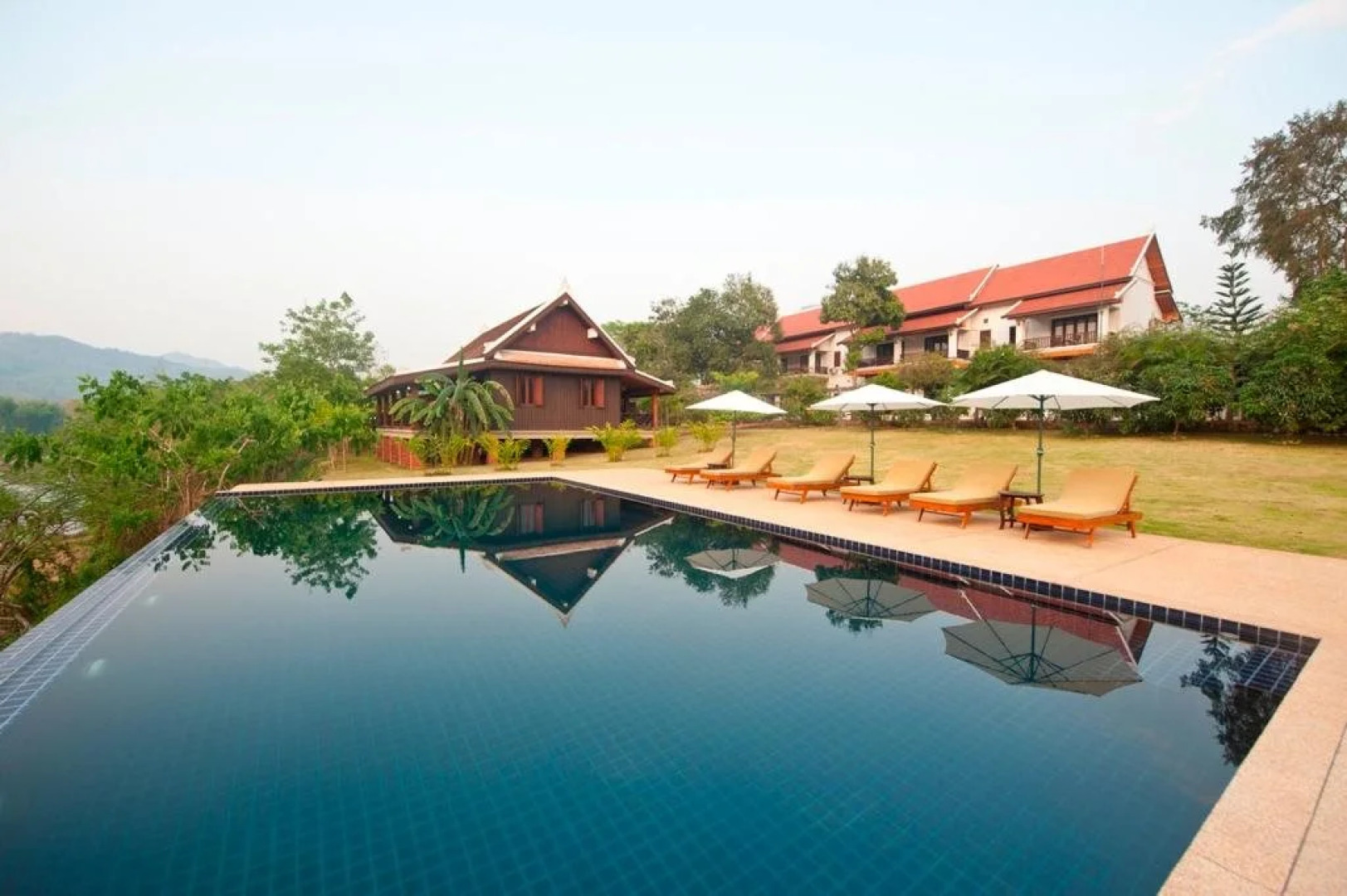 Nam Ou Riverside Hotel & Resort