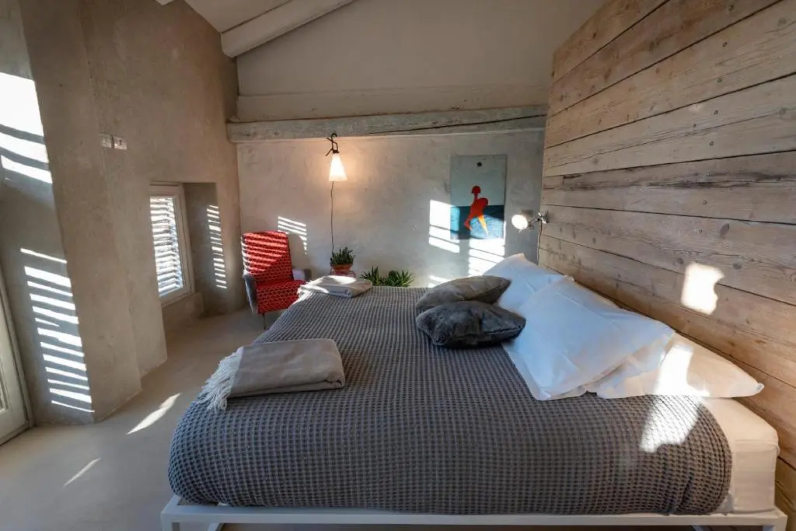 ROSTAGNI 1834 apt in villa with pool in the Barolo region