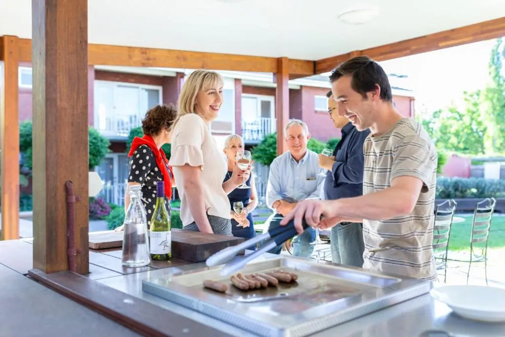 Forrest Hotel and Apartments