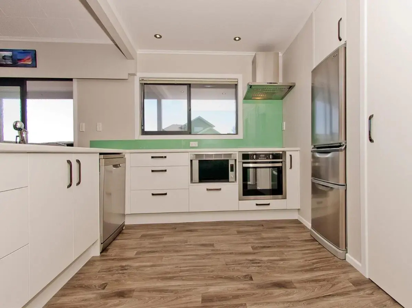 Sea Breeze - Whangamata Holiday Home