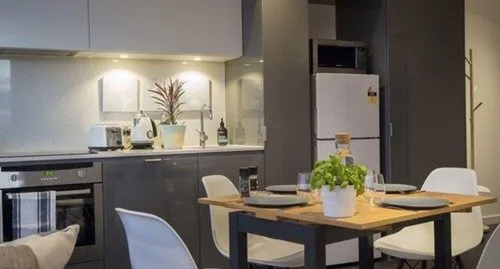 LittleStay Collection - Swanston