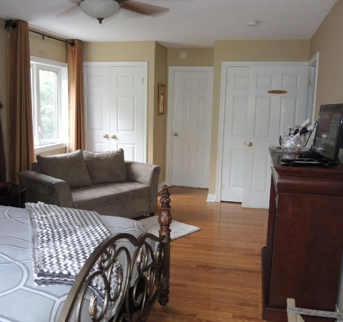 Demi's Place Bed and Breakfast