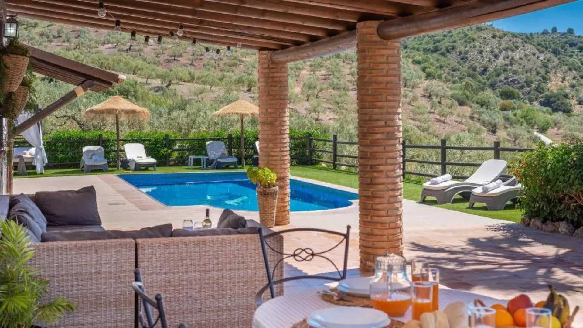 Cortijo Rueda Campos Tolox by Ruralidays