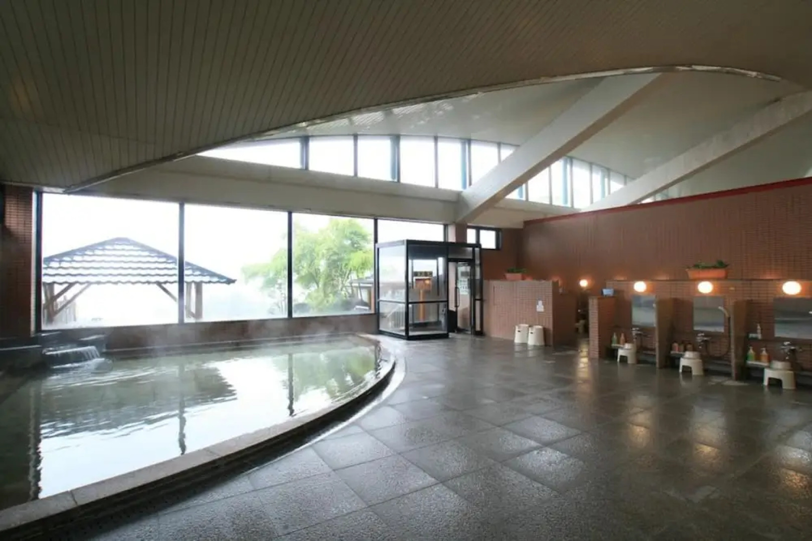 Ishiuchi Yung Parunas