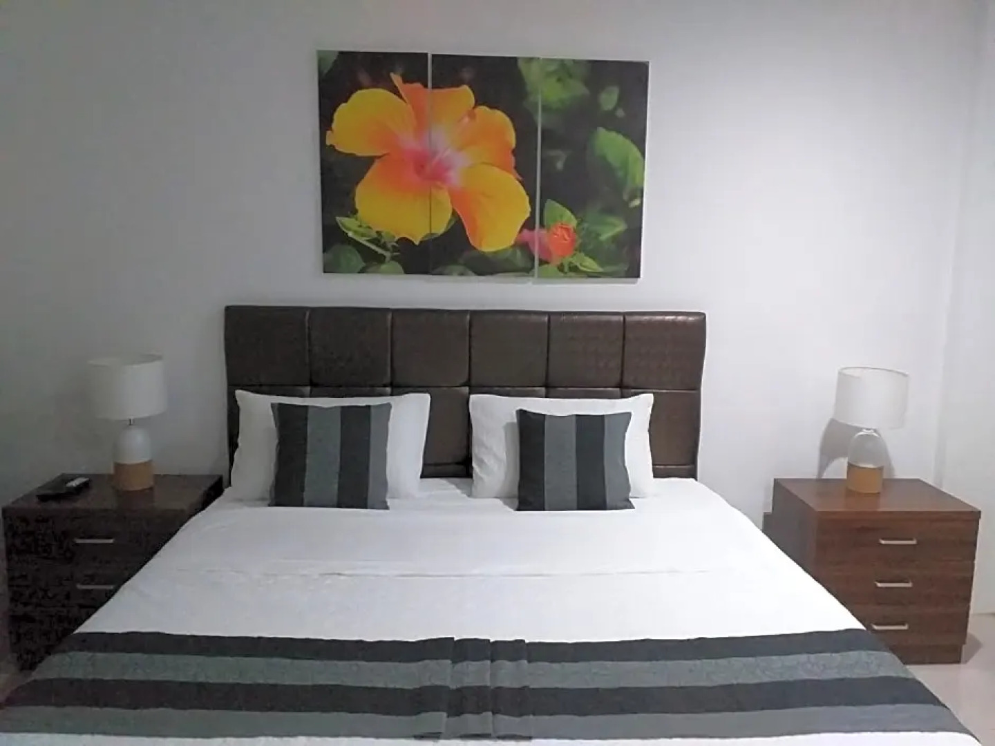 Summerhayes Lodge Room1