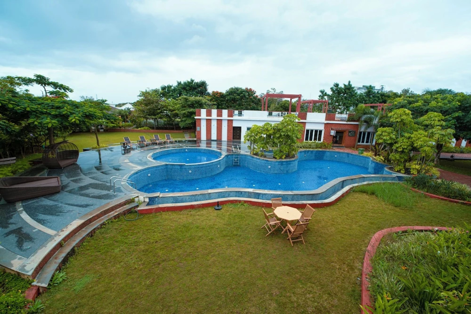 The Ocean Pearl Resort And Spa