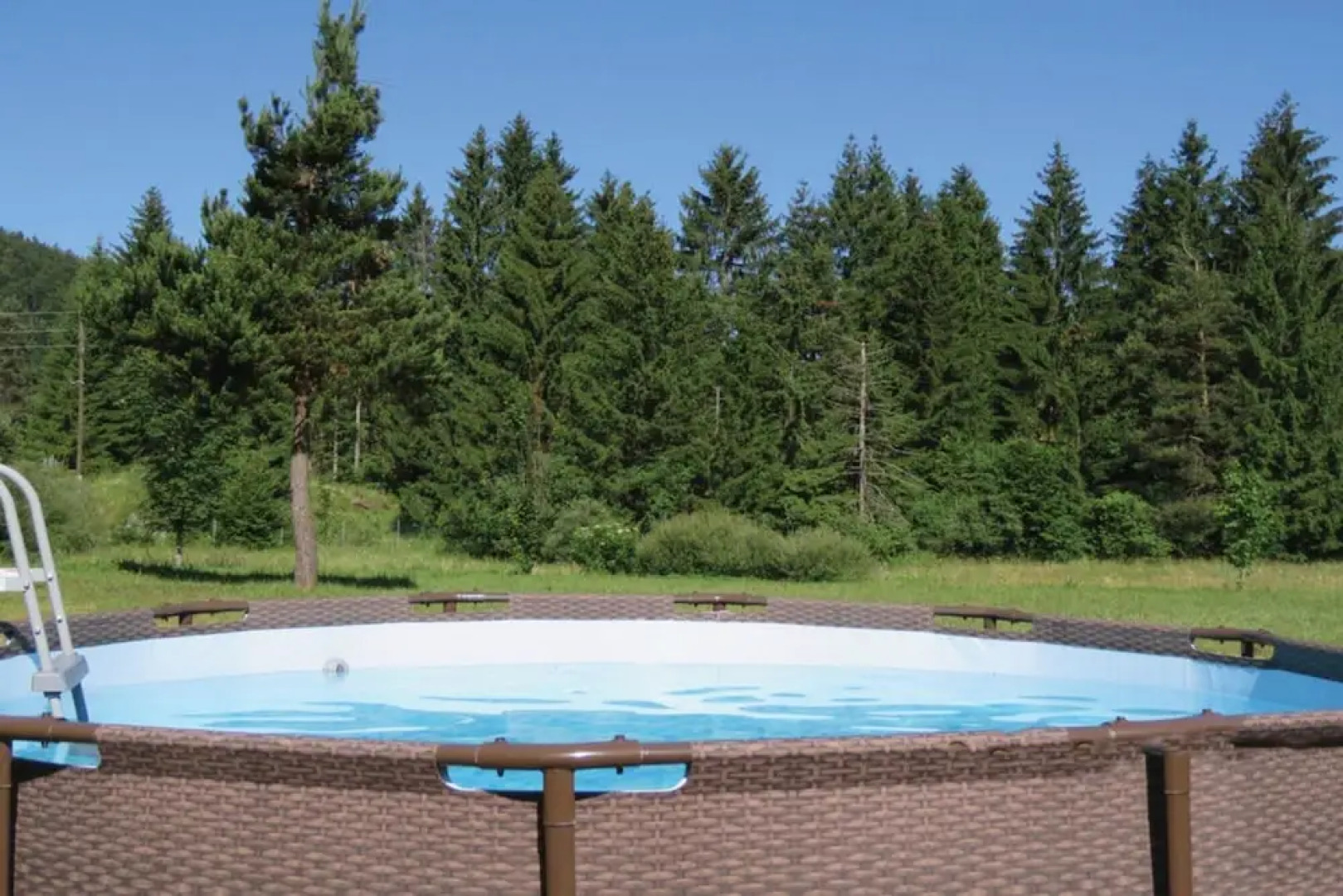 Family Friendly Kra Evec Lodge