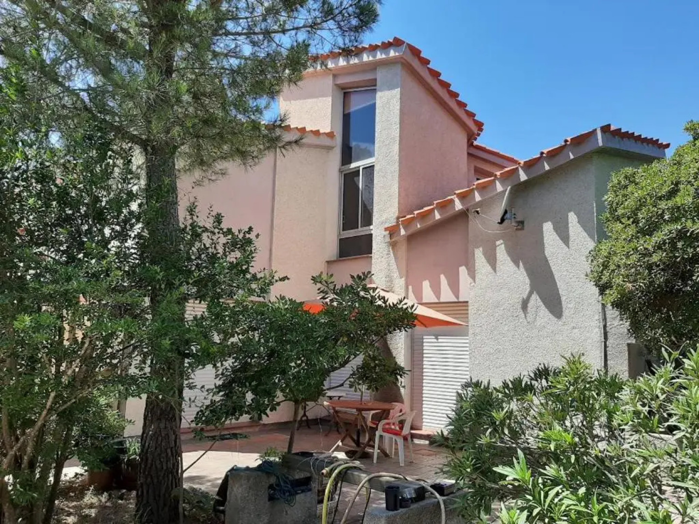 Superb architect villa 230m2 near beach south France