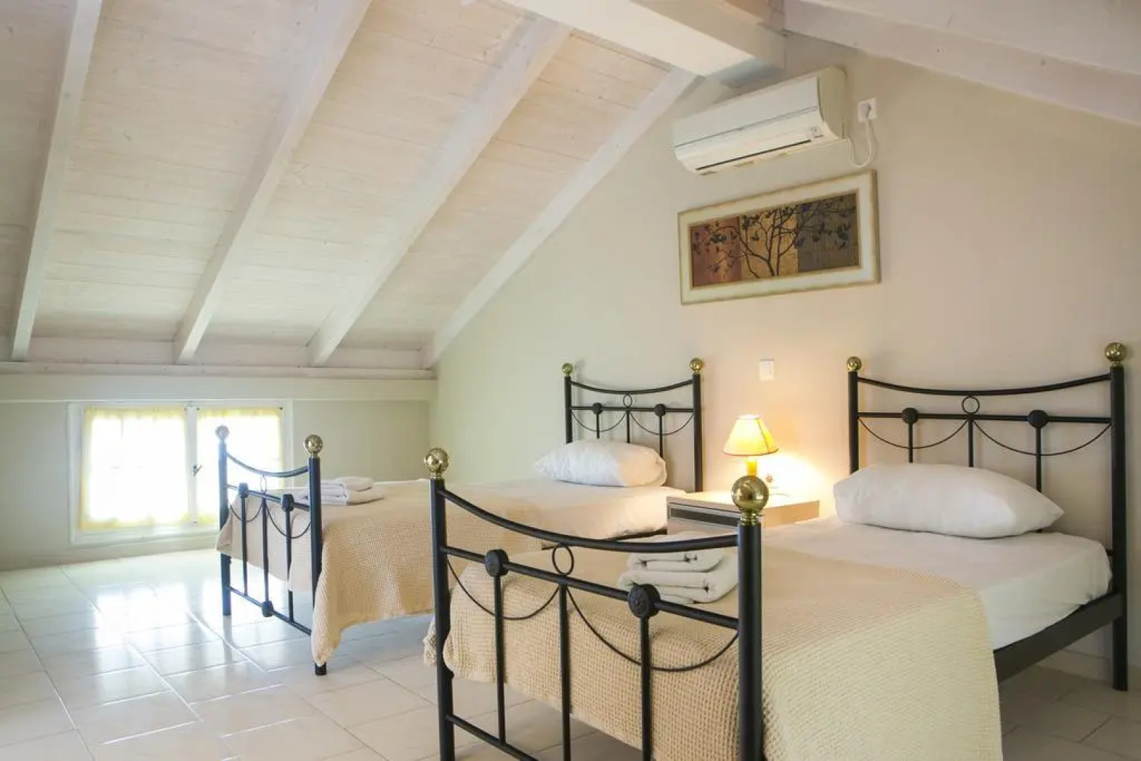 Irena Studios And Apartments