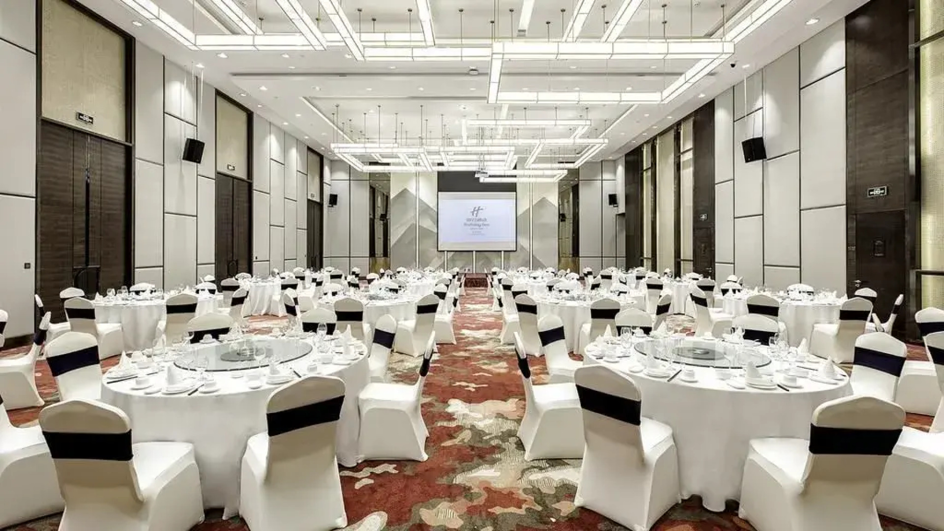 Holiday Inn Baoji Central