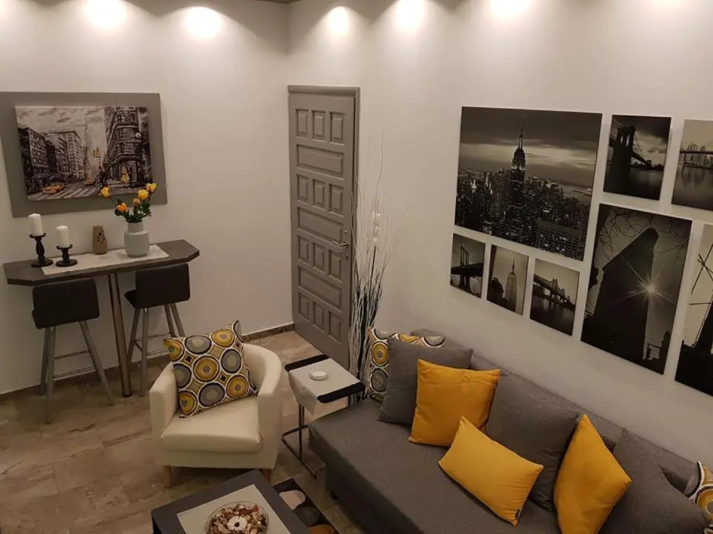 'Golden Aurora' Apartment With Elegant Style