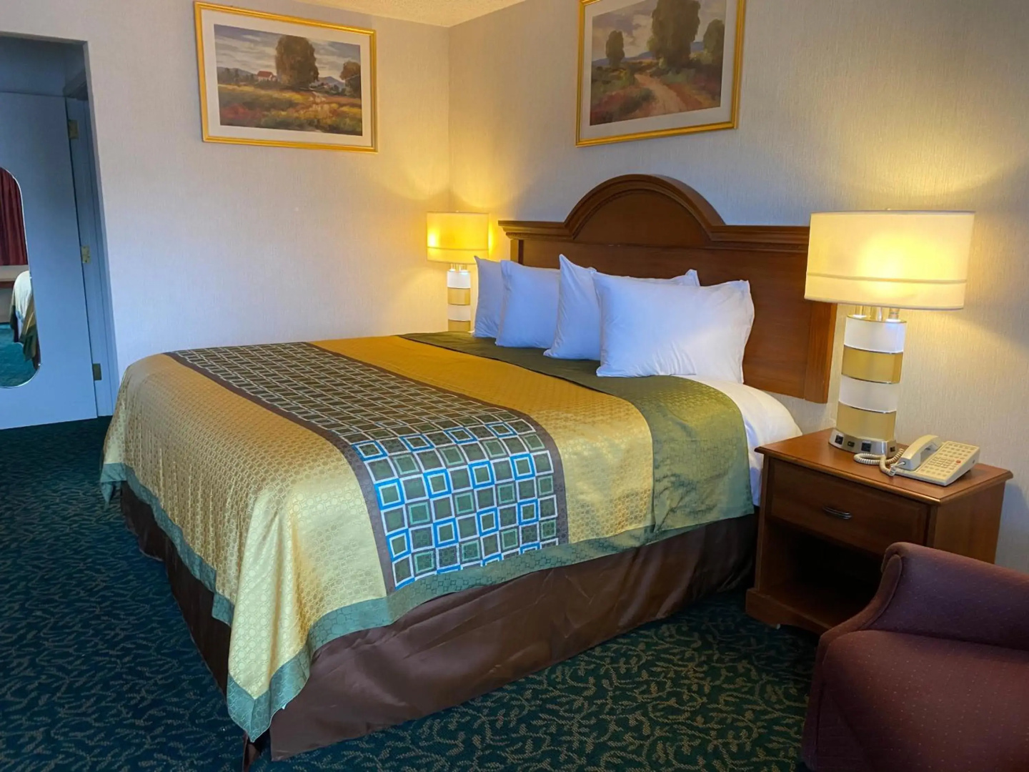 Harrisonville Inn & Suites