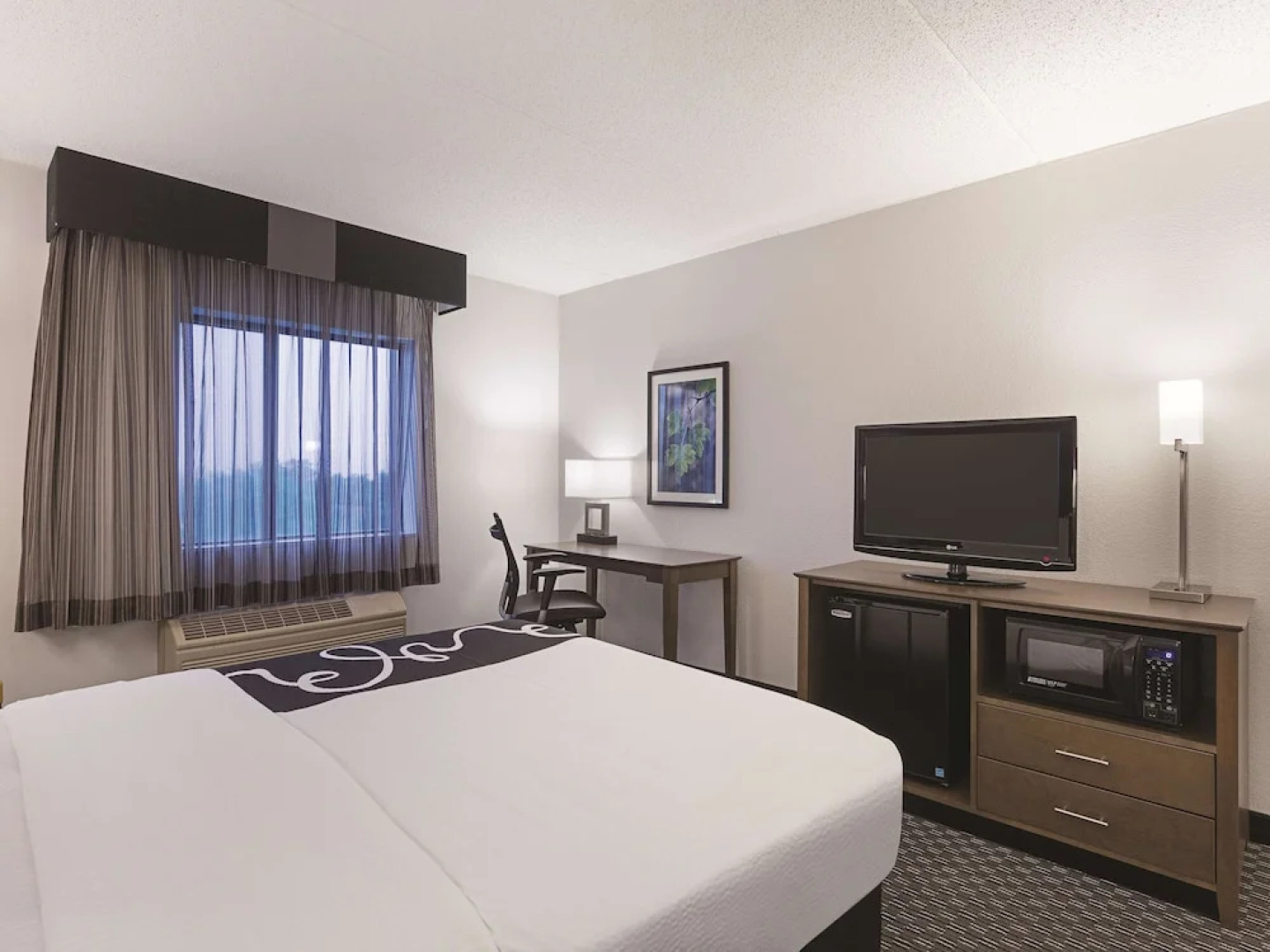 La Quinta Inn & Suites Baltimore BWI Airport