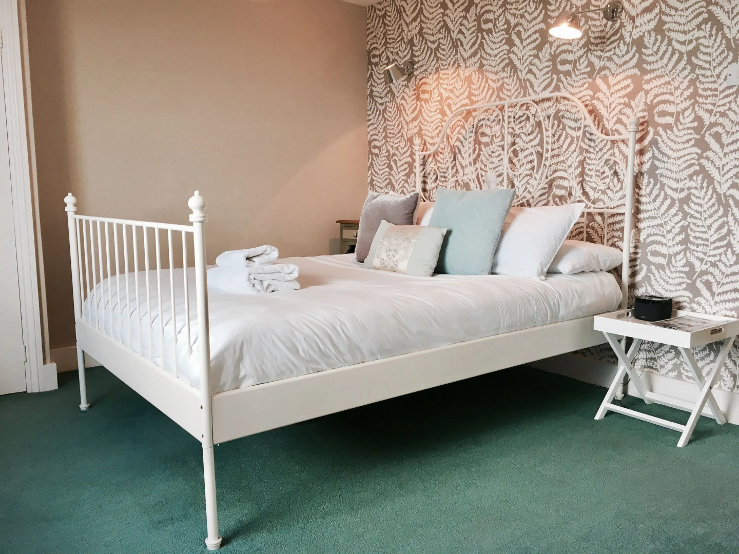 Morleys Bistro | By Huluki Sussex Stays