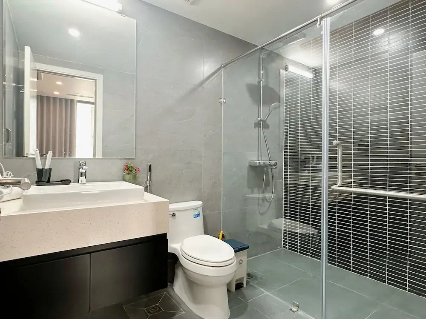 Sol Forest Ecopark Apartments