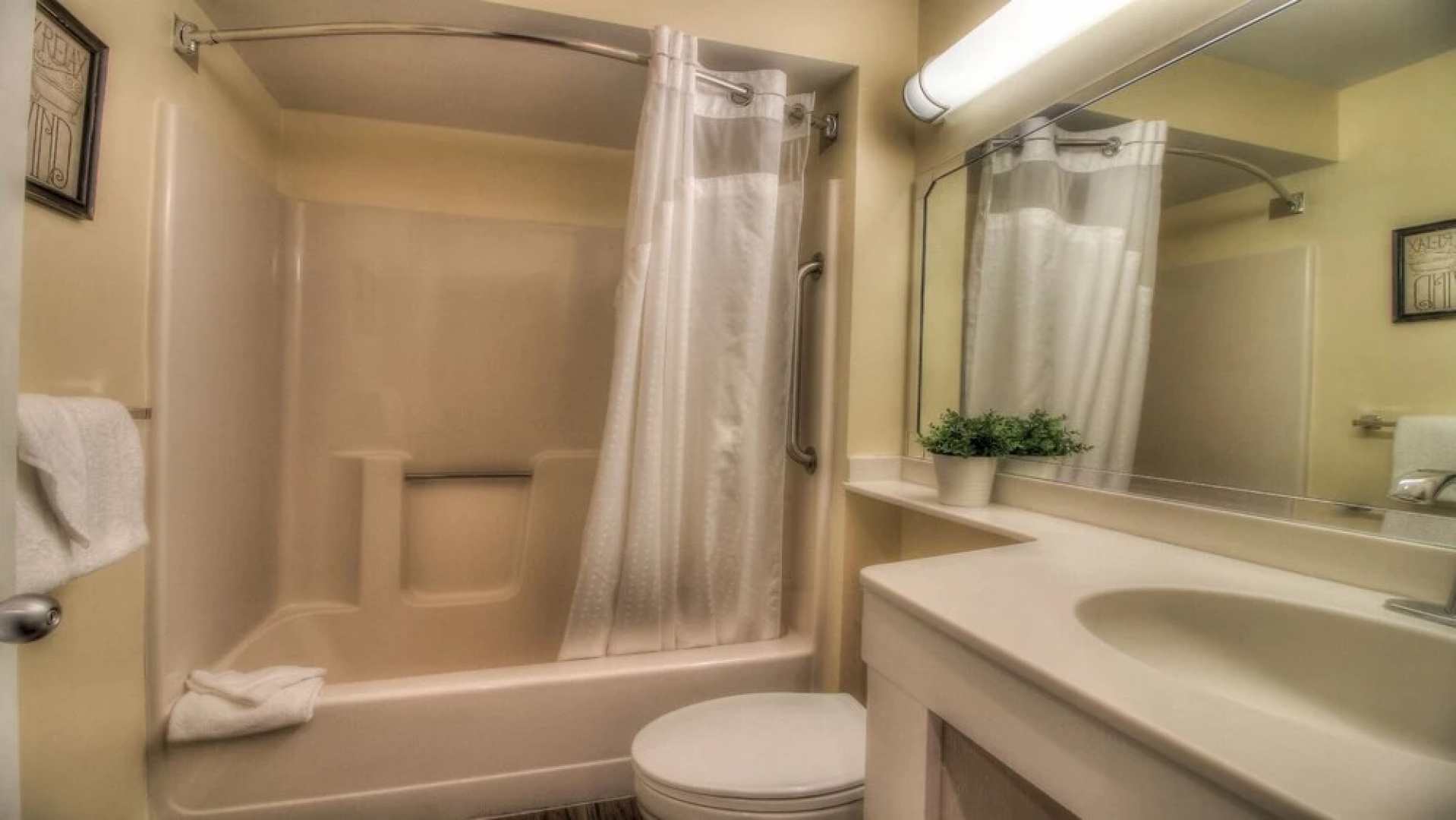 KCIS 322 - Killington 2RM Suite, Sleeps 6, Modern, New!
