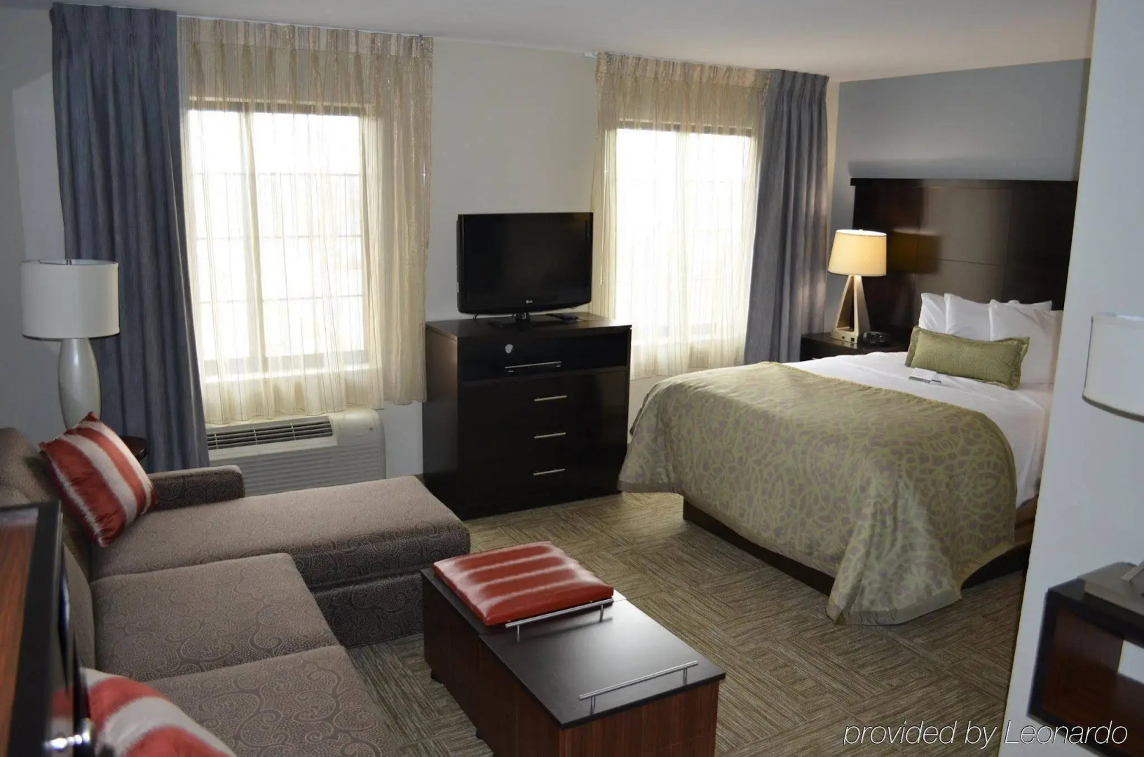 Staybridge Suites Bowling Green by IHG