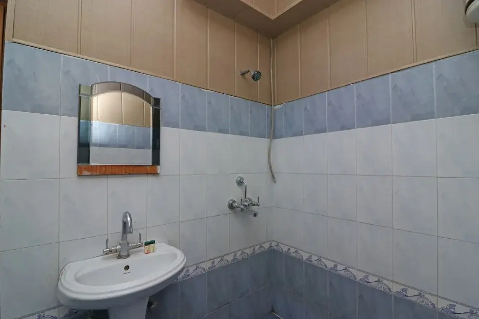 OYO 16270 Hotel Sweet Home