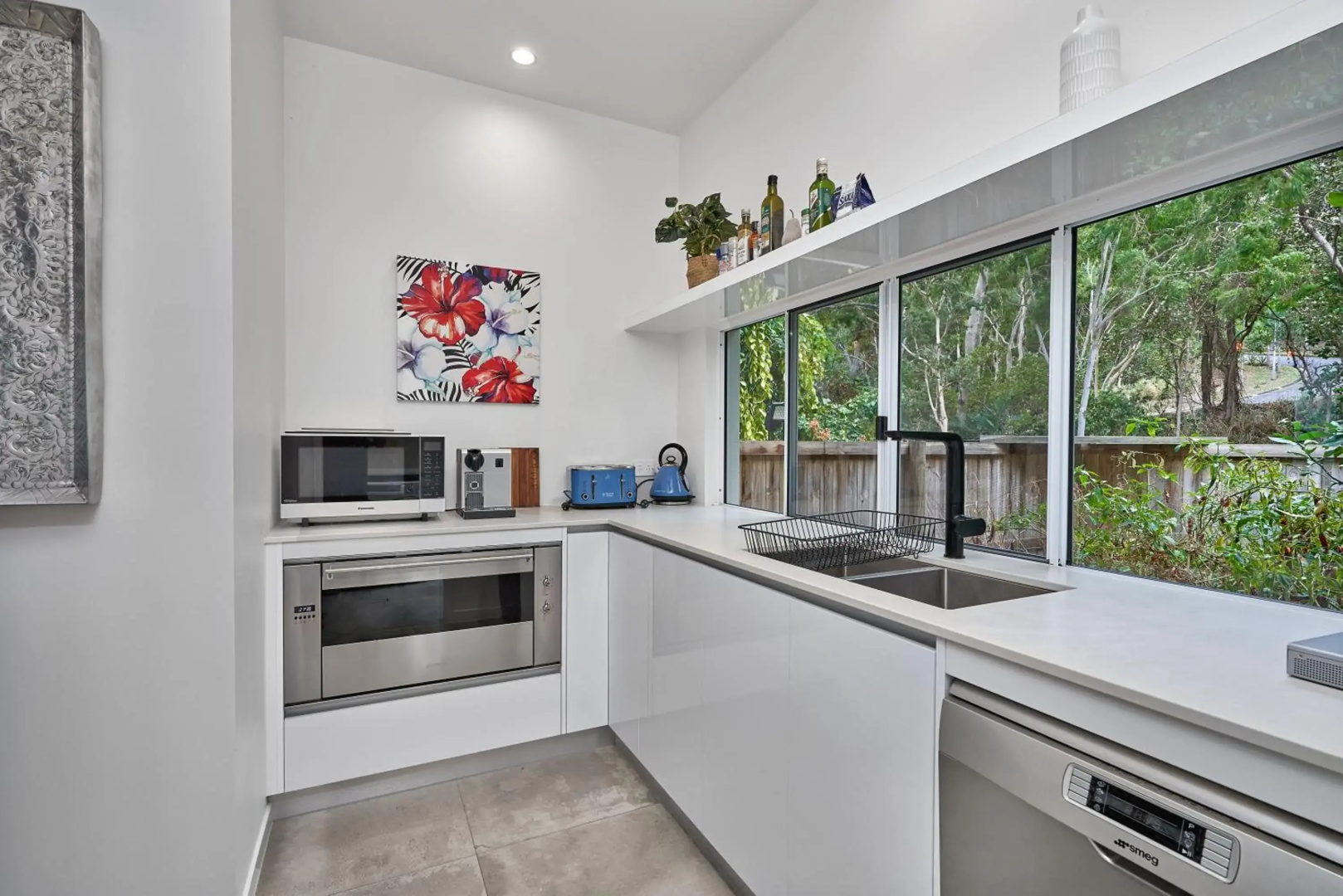 Canopy Views Luxury Holiday House Palm Cove
