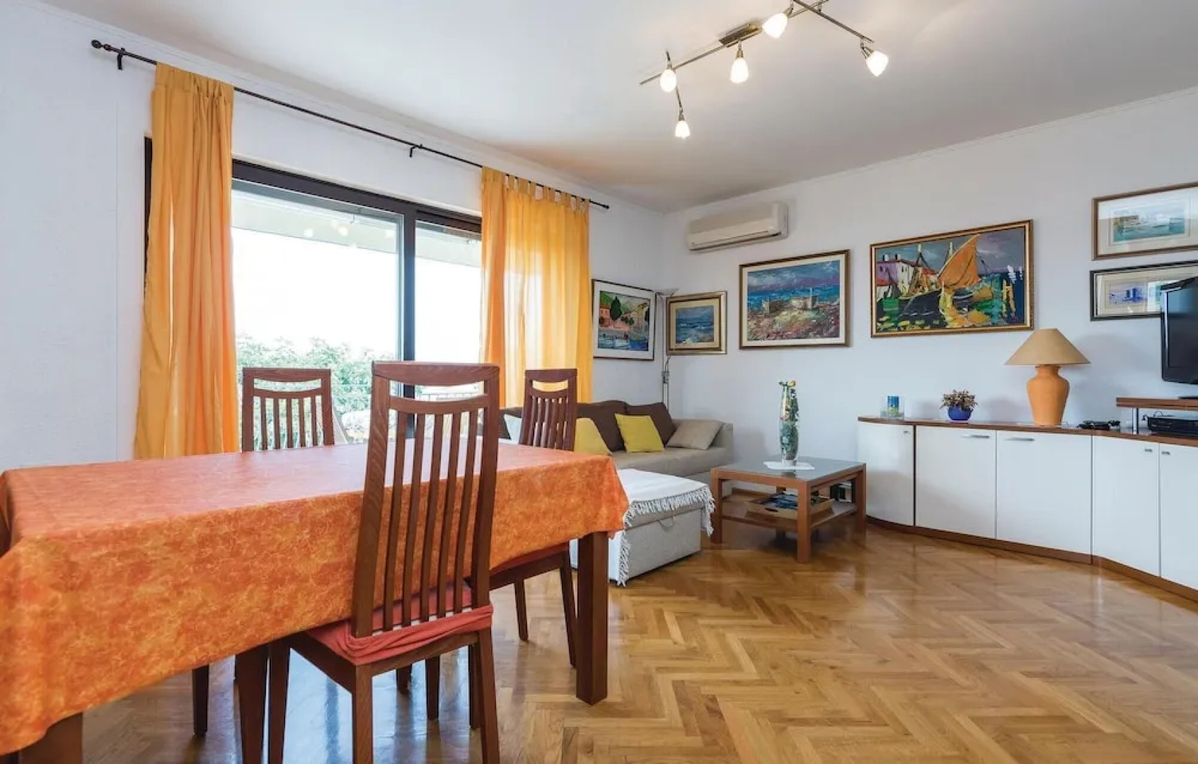 Amazing Home in Rtina With Wifi and 4 Bedrooms