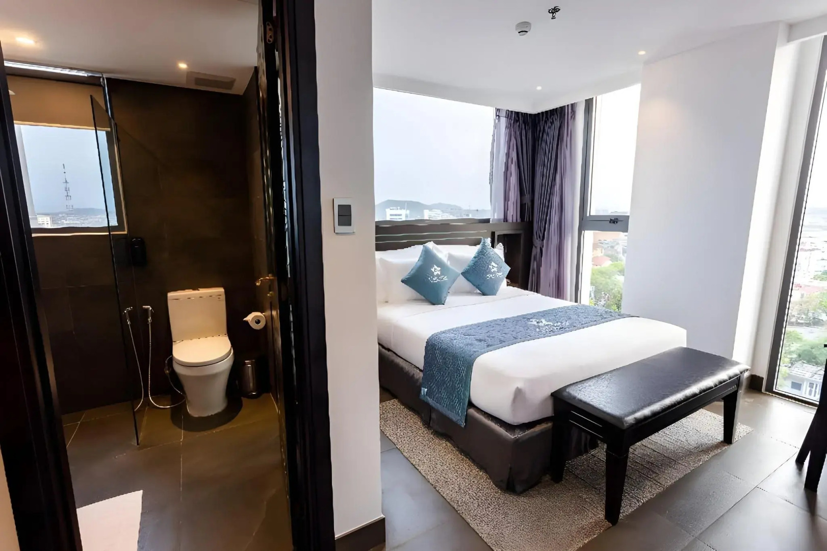 White Lotus Hue Hotel