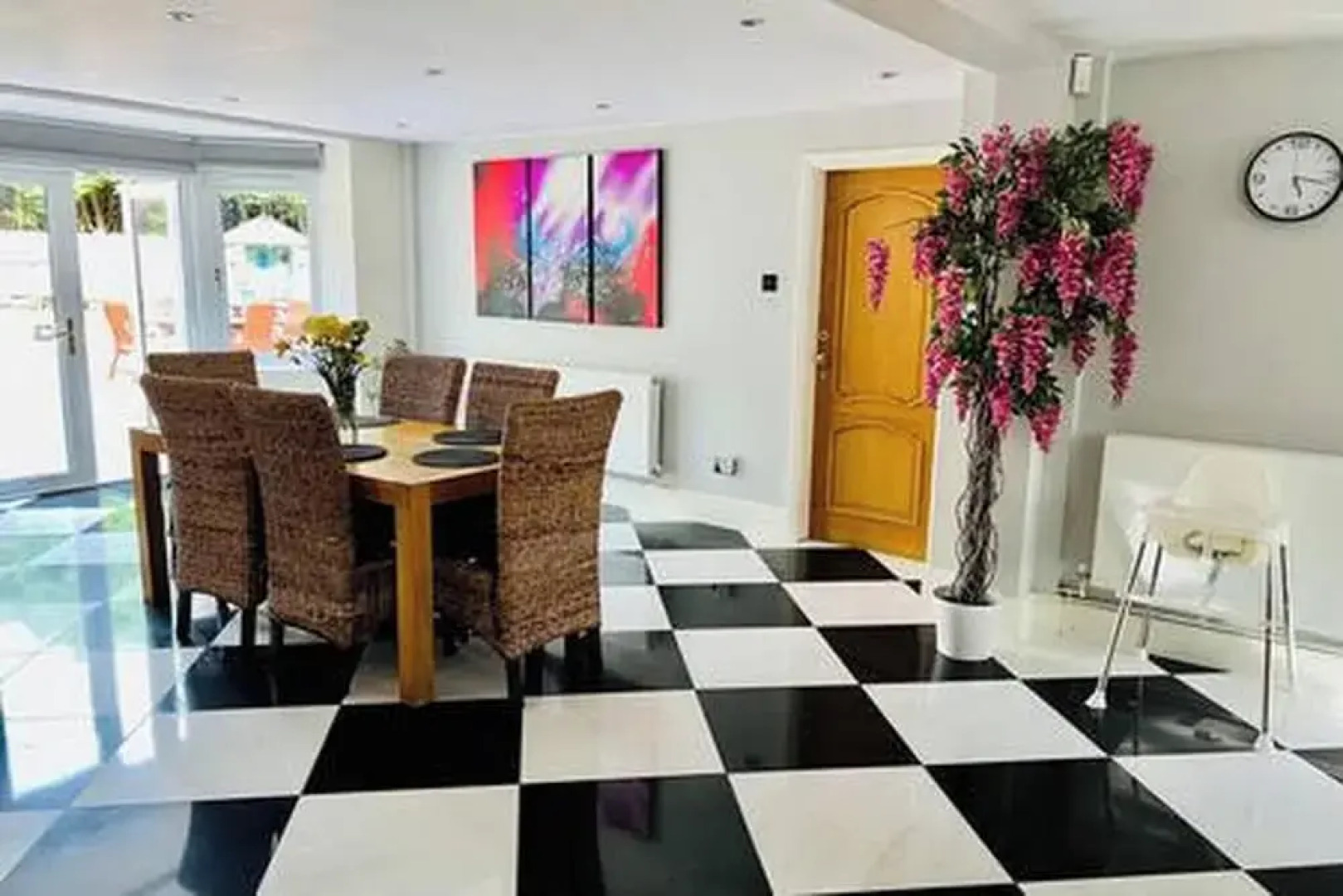 Stratford 4 BR Family Mansion With Pool, Gym & BBQ