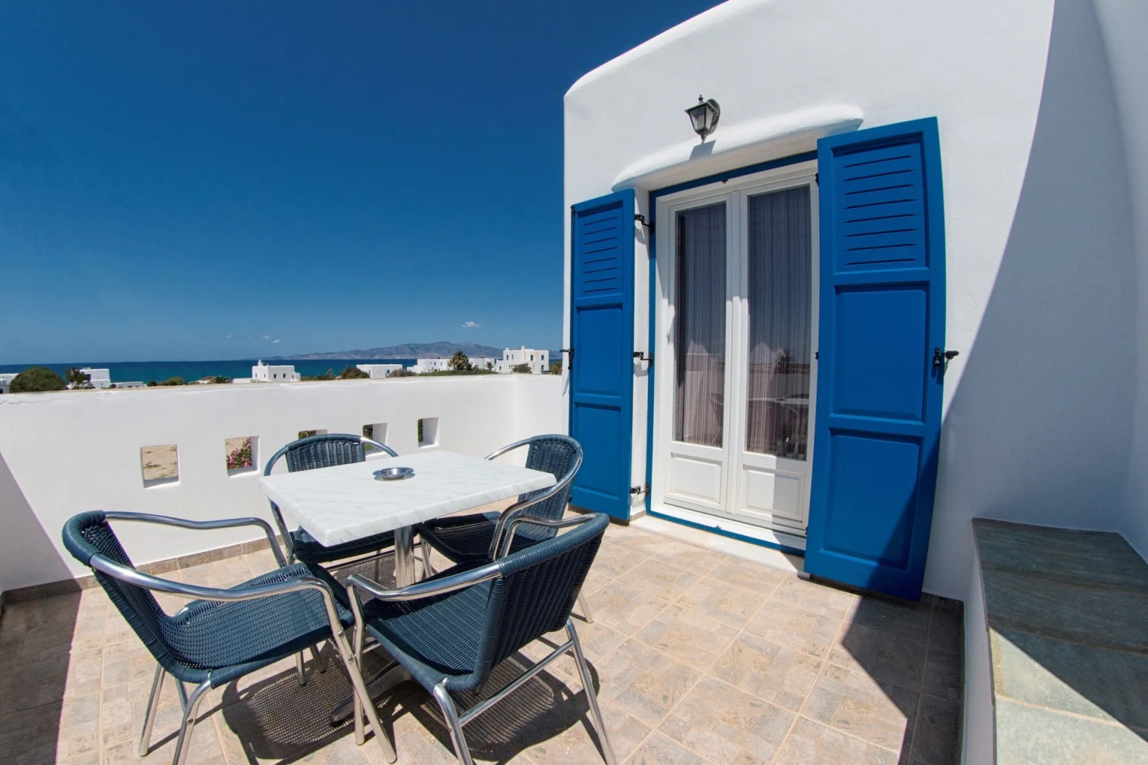 Dolphin Kastraki Studios