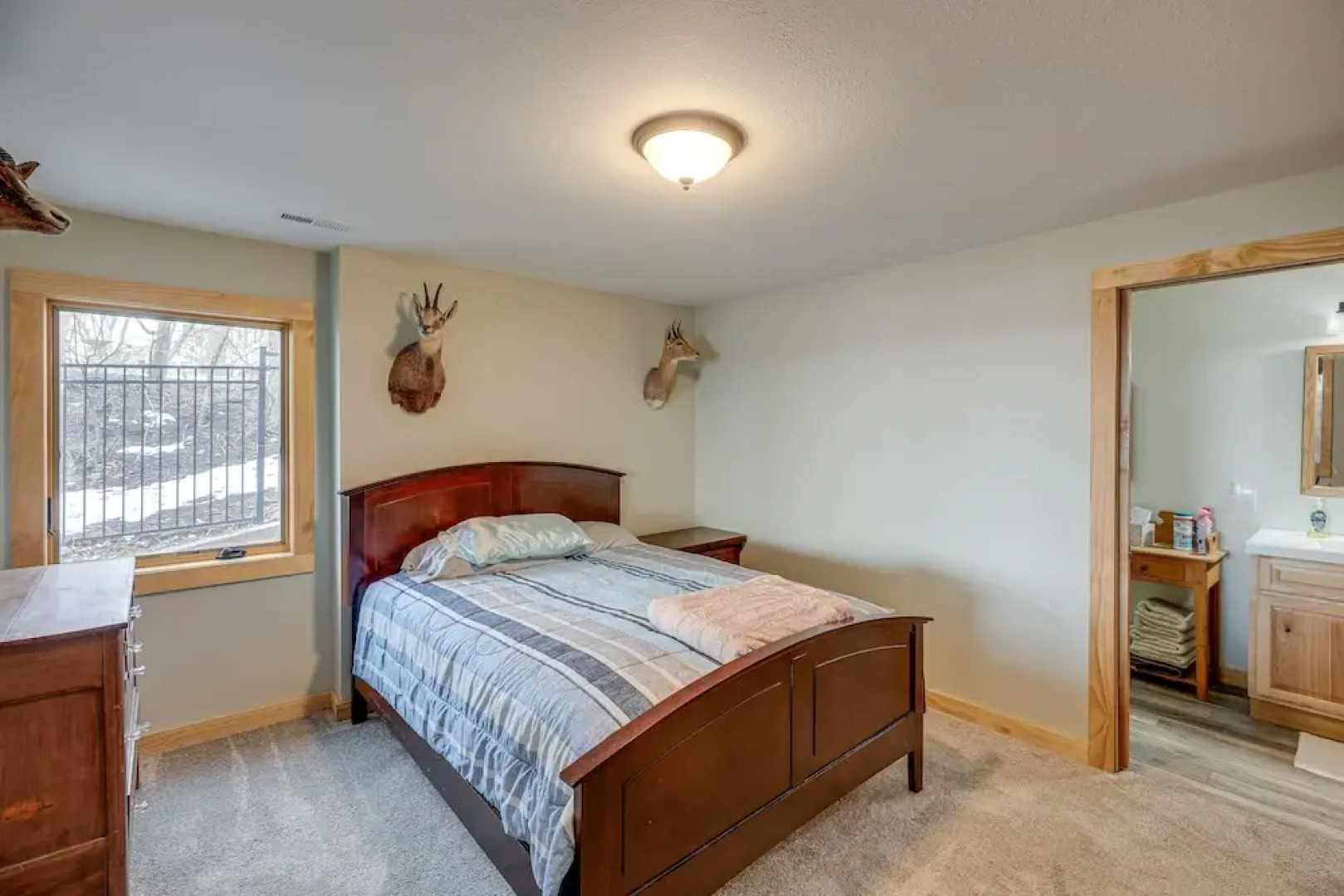 Yankton Vacation Home w/ Hot Tub & River Views