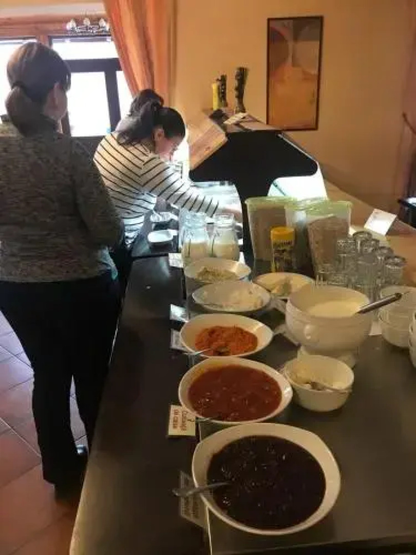 Complex Pastravaria Albota