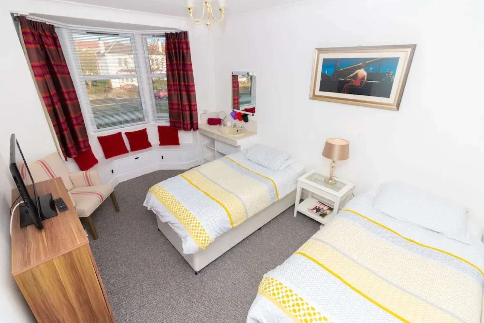 3 Chimneys Apartments