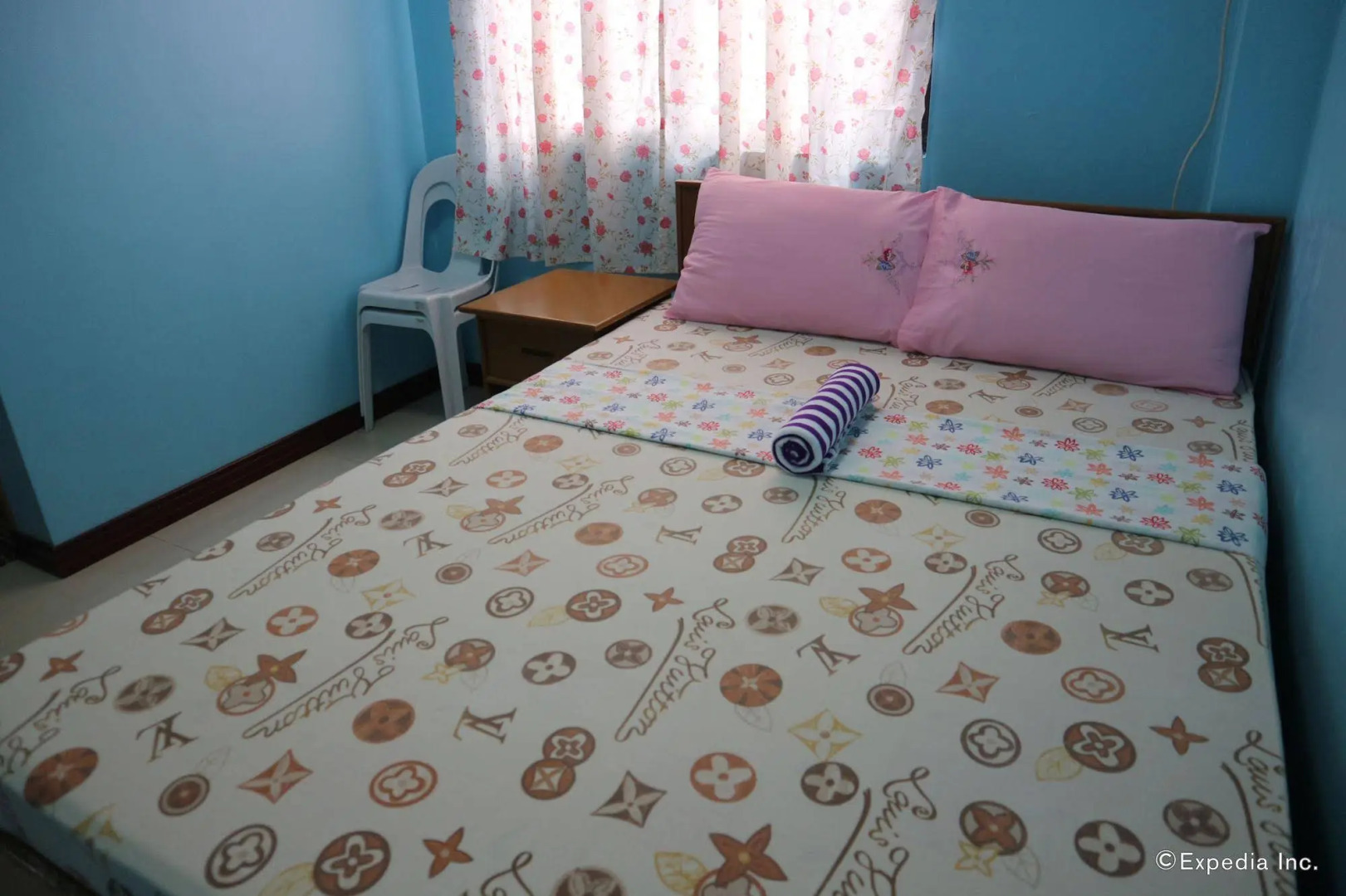 M.N. Boracay Lodge Inn