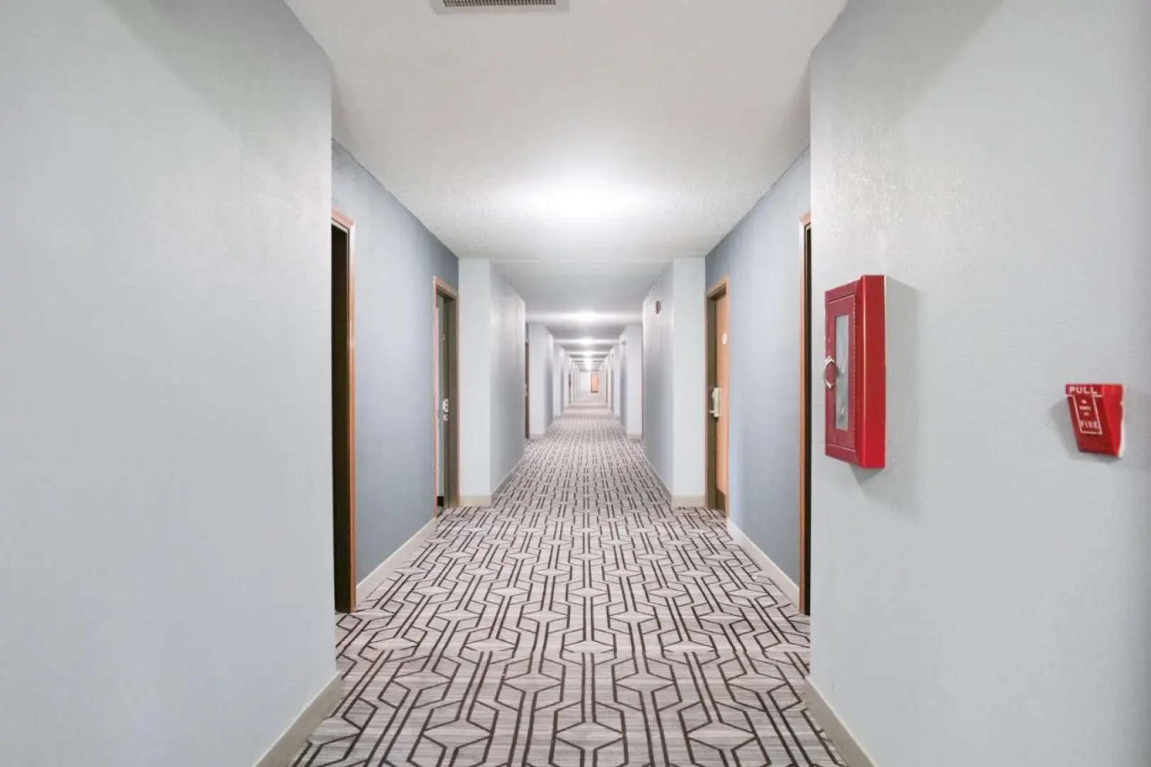 Baymont by Wyndham Flint Airport North