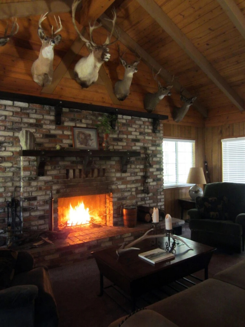 The Red Rooster Lodge