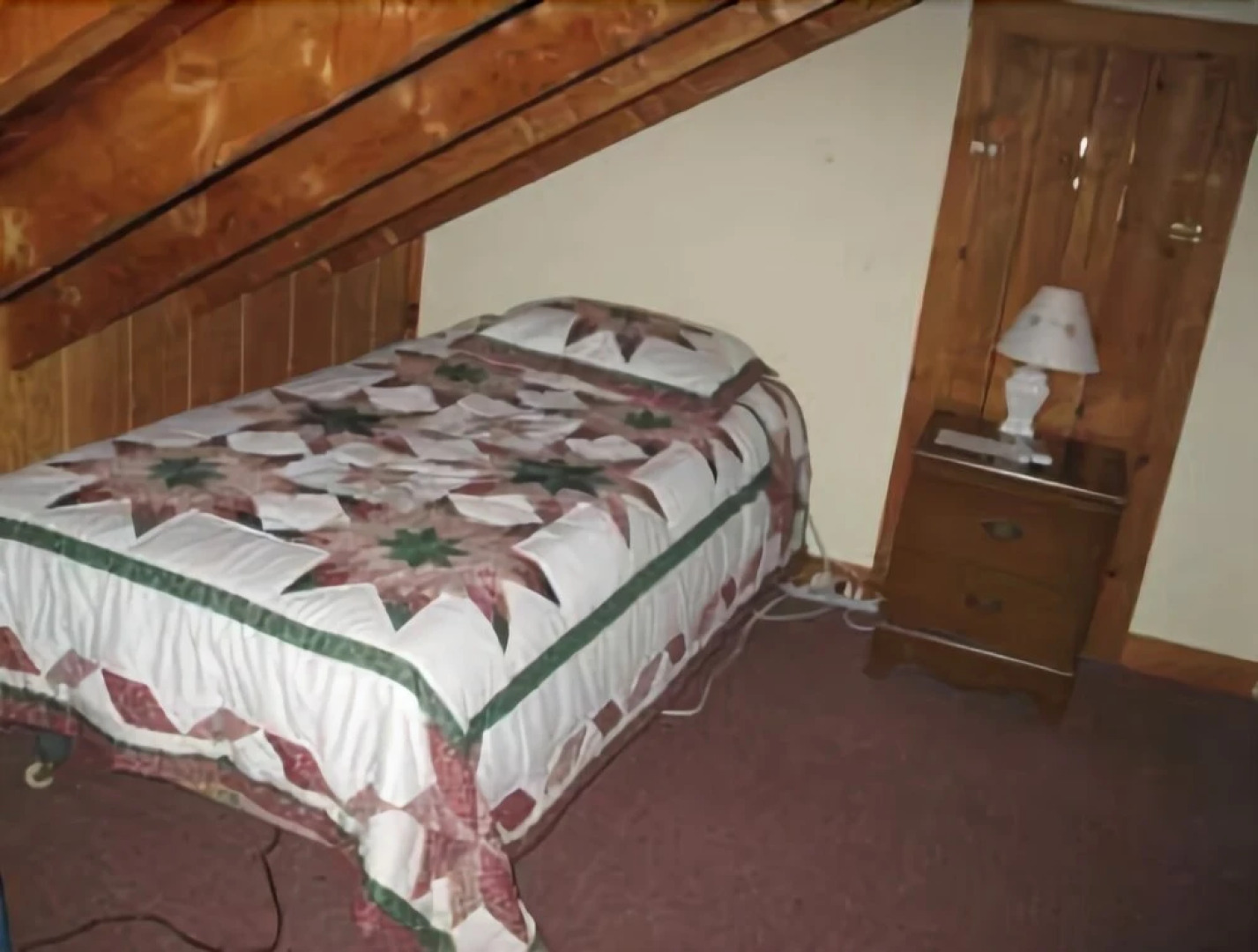 Point Field Cottage - One Bedroom Home