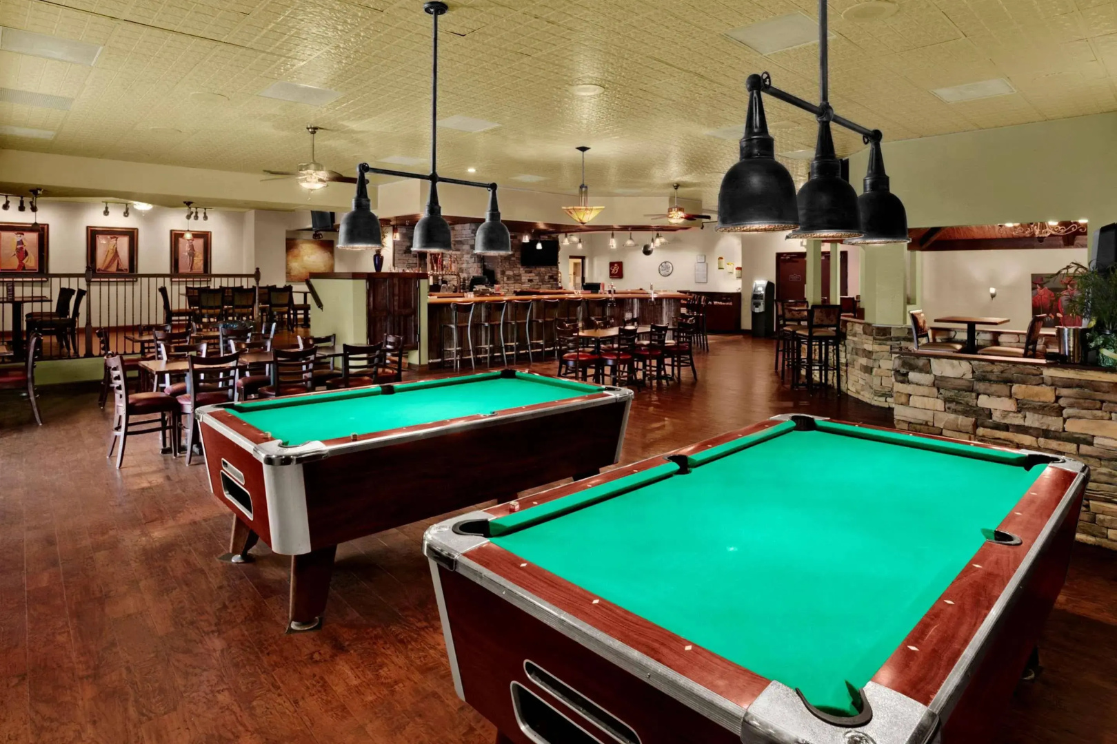 Roosevelt Grand Dakota, SureStay Collection by Best Western