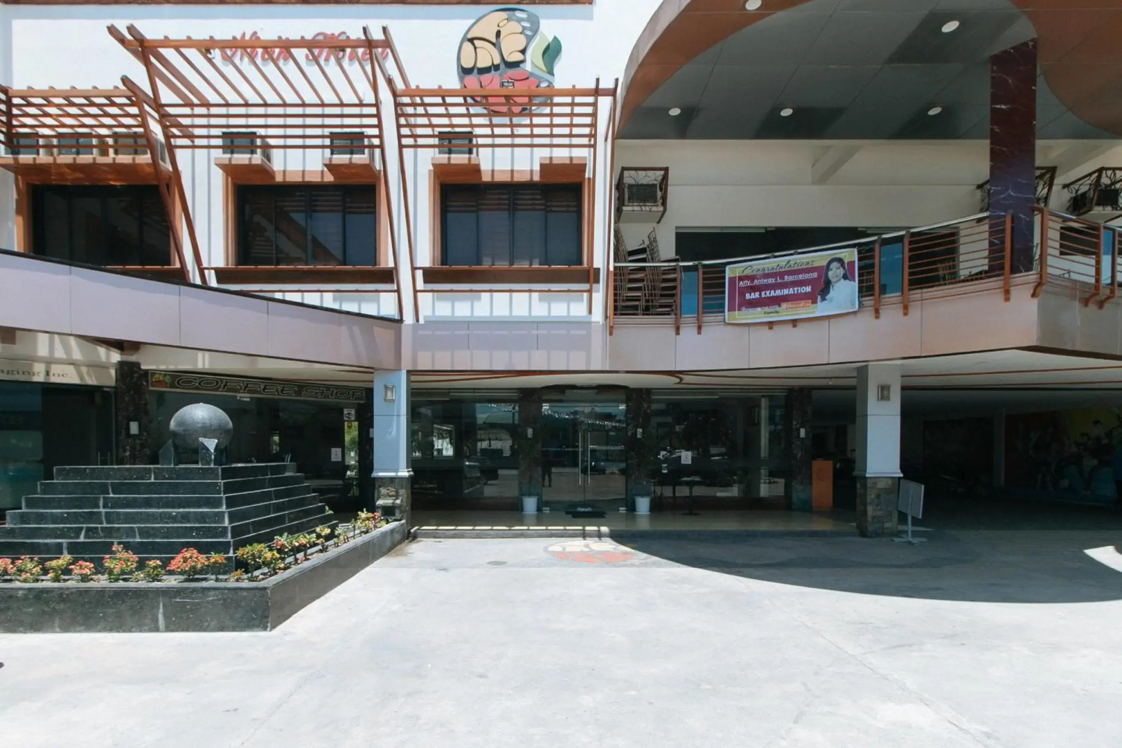 RedDoorz Premium @ Nick Hotel Gerona Tarlac