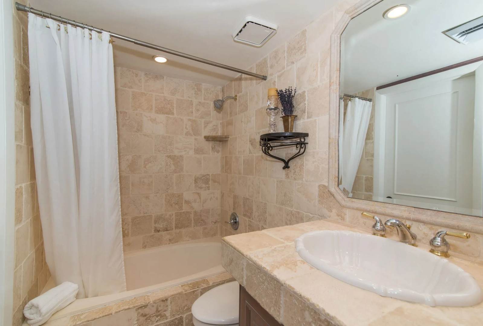 Aqua Bay Club Condos