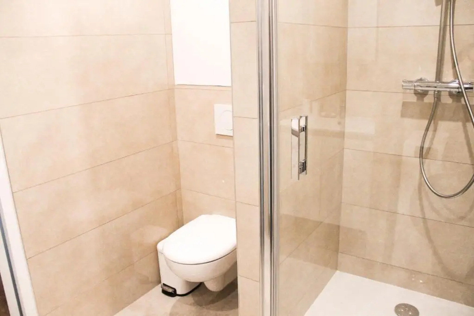 Grand T1 Moderne Jardin près de CDG